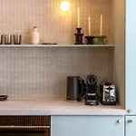 アパート Habitat Parisien 2br-2ba Ac Madeleine -opera パリ