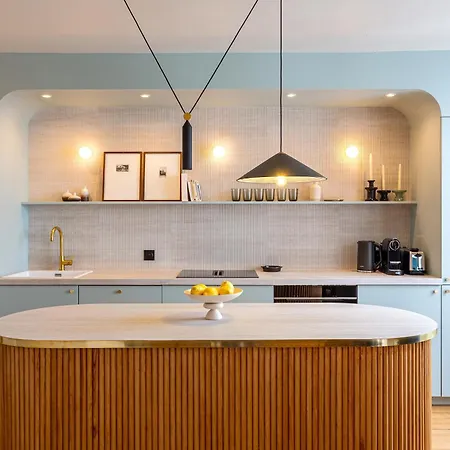 Habitat Parisien 2br-2ba Ac Madeleine -opera パリ