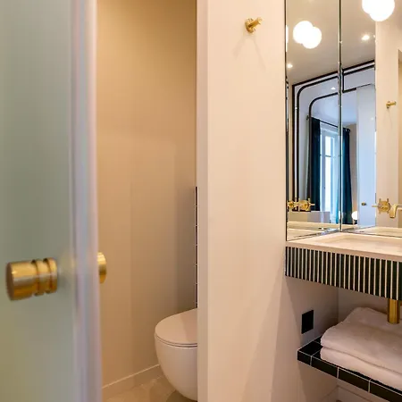 Habitat Parisien 2br-2ba Ac Madeleine -opera Apartamento